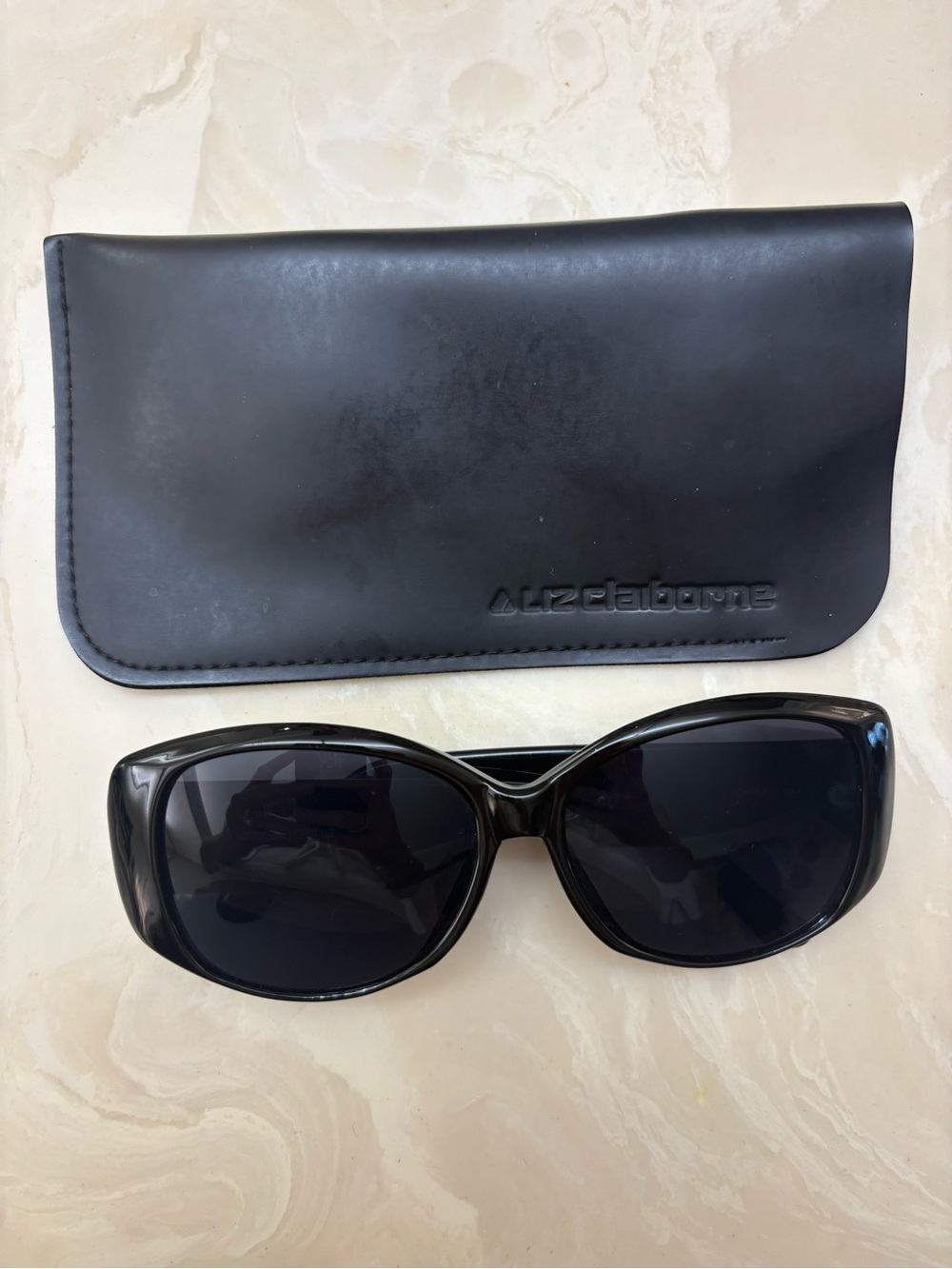 Liz Claiborne Black Oversized Cat-Eye Sunglasses with Case